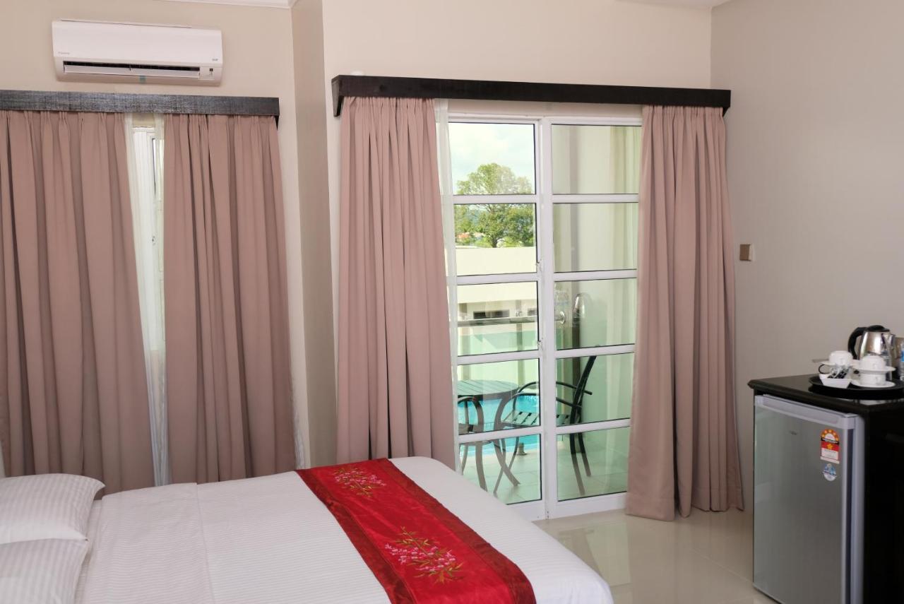 Aneeda Inn Pantai Cenang  Zewnętrze zdjęcie