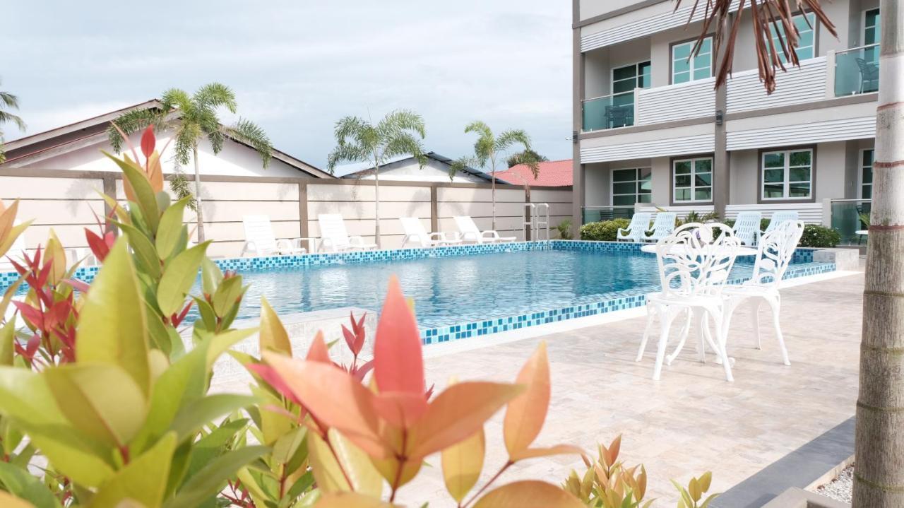Aneeda Inn Pantai Cenang  Zewnętrze zdjęcie
